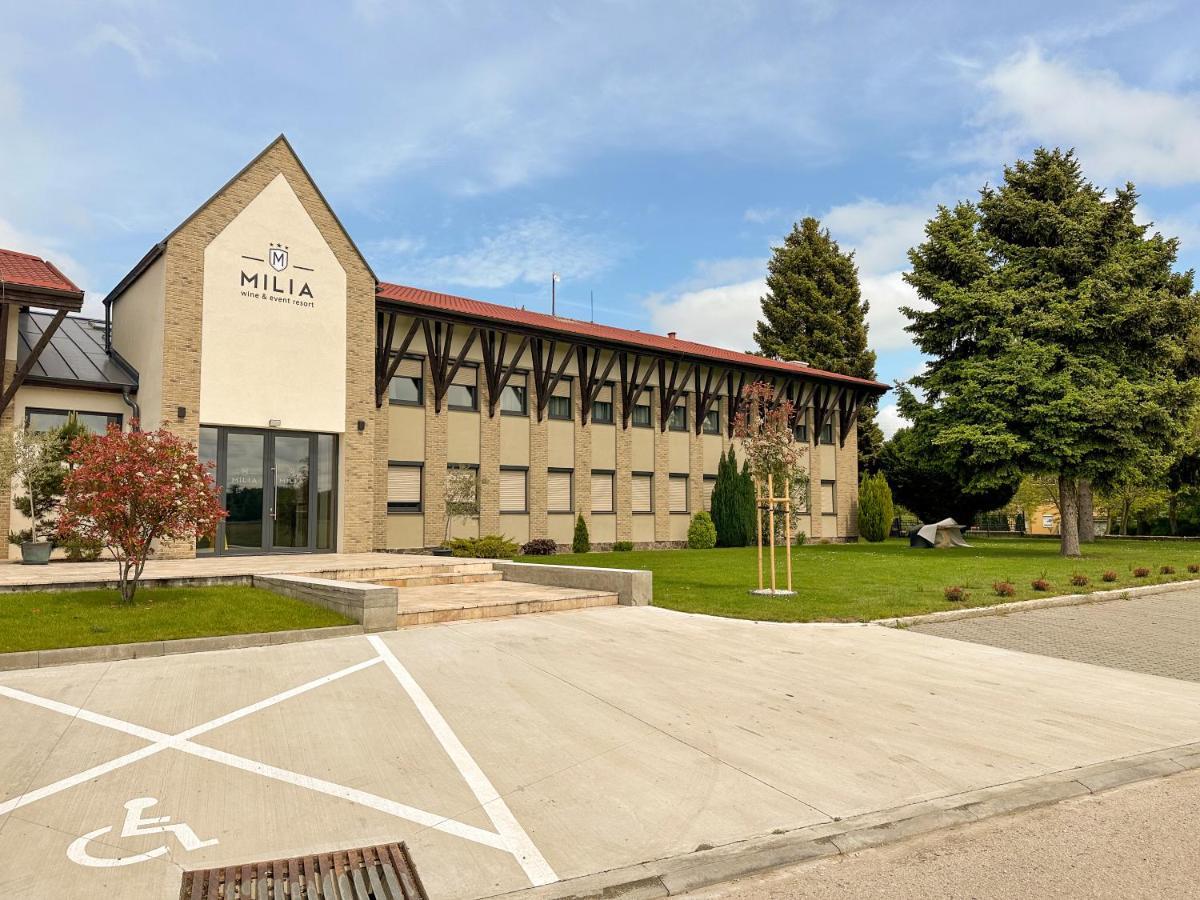 Milia Wine & Event Resort Dunajský Klátov Eksteriør bilde